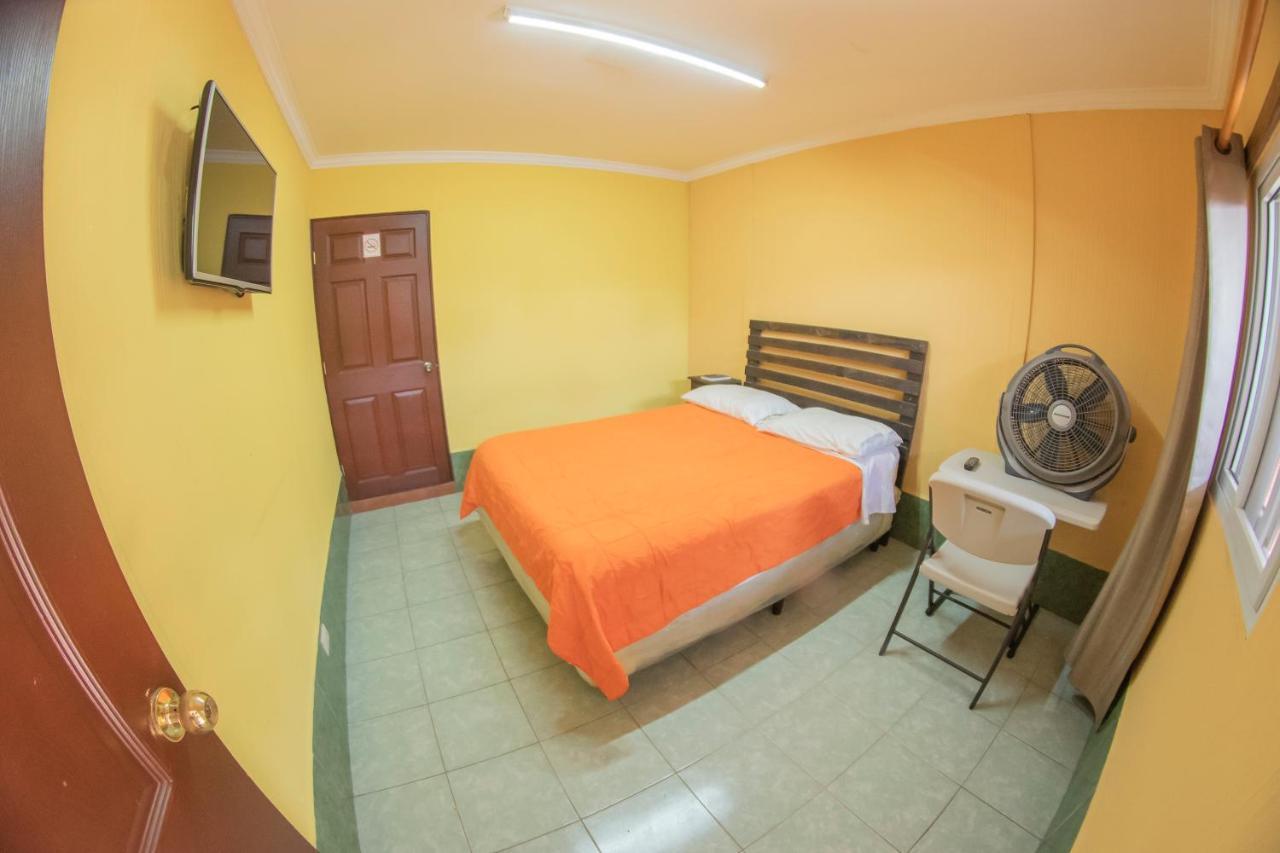 Euro Hostal Guatemala-Stadt Exterior foto